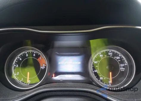 2019 Jeep Cherokee Trailhawk 4X4 from USA, damaged, VIN 1C4PJMBX5KD140733